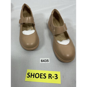 Womans NWOT Cusolemore Wedge Mary Jane Shoes Size 7.5 Beige Ankle Buckle